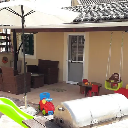 Casa D' Alegra Apartmán *